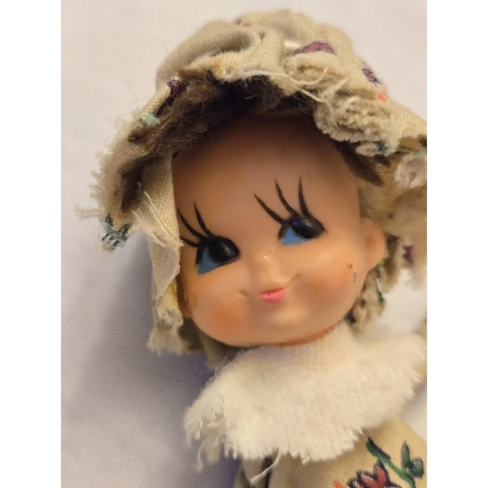 VINTAGE 1960'S BIG EYES DOLL MADE IN JAPAN ORNAMENT/DECORATION *READ‎